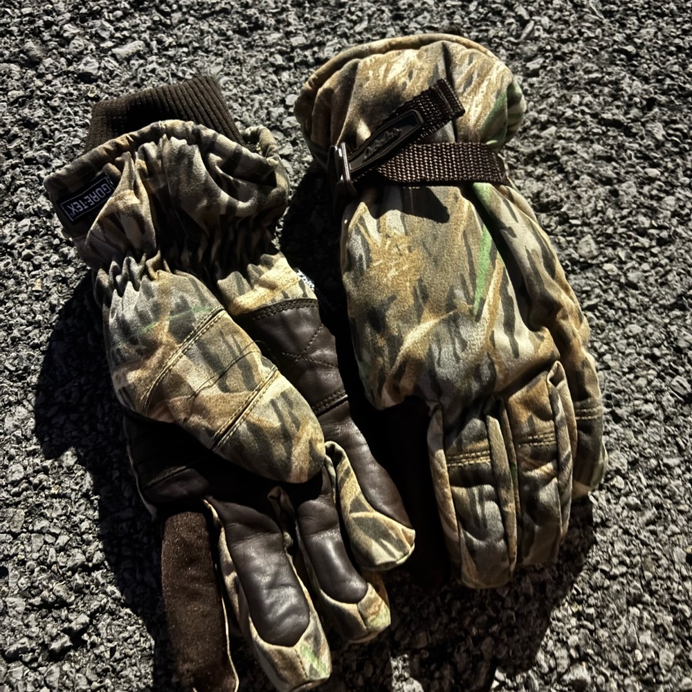 Cabela's Men's Camo Insulated Hunting Gloves - Green/Brown